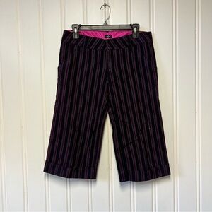 Hurley Black and Pink Low Rise Capri pants Y2k size 5